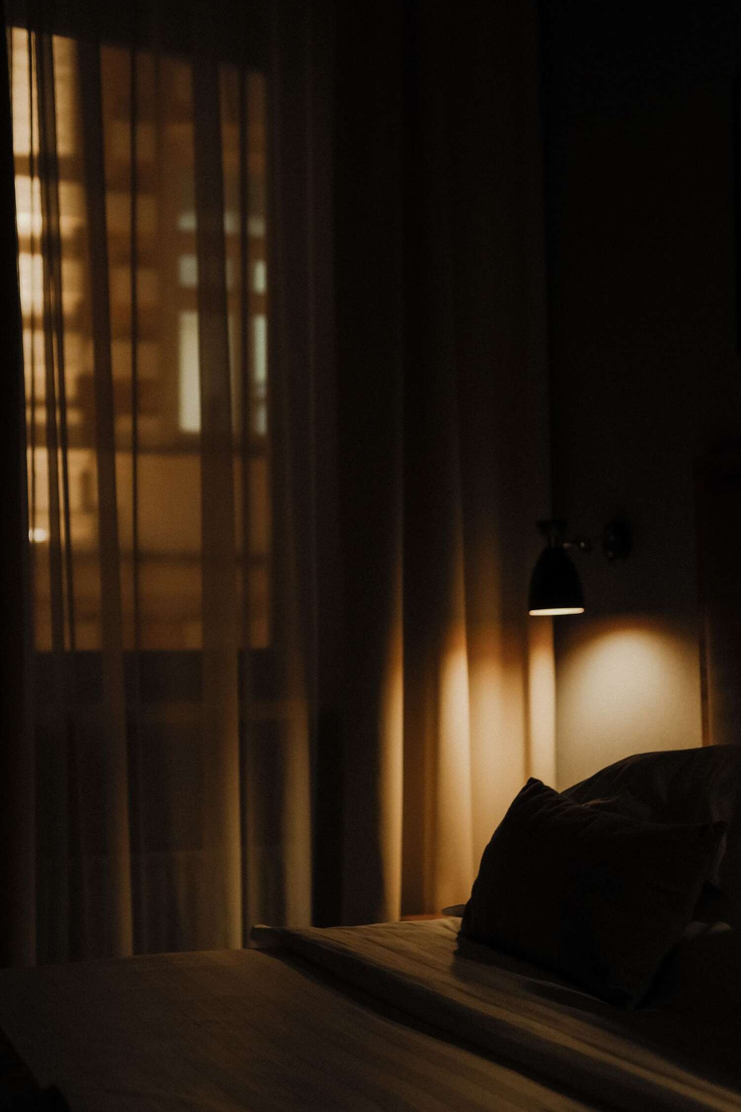 眠りの質は「家でがんばること」ではない──回復まで含めた一回の設計